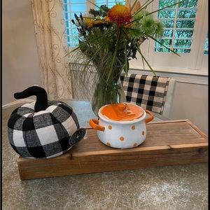 TERRAMOTO ORANGE POLKA DOT SERVING DISH/POT